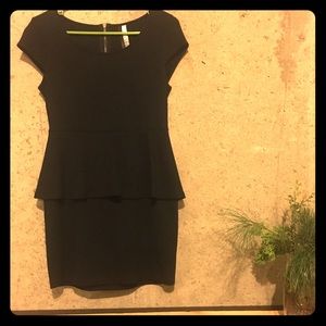 Black cocktail dress 👗 🖤